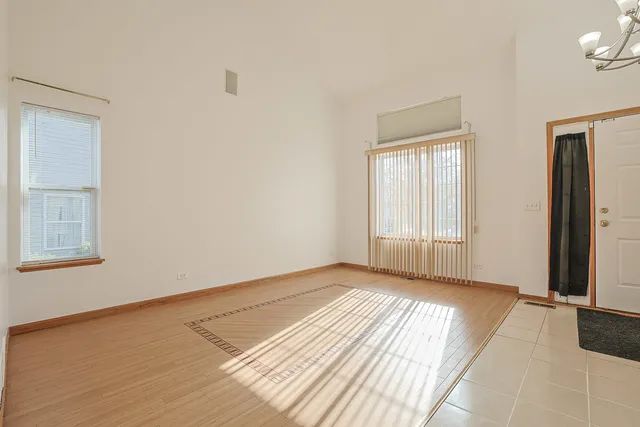 $350,000 | 2726 Hidden Glen Drive, Waukegan, IL 60085