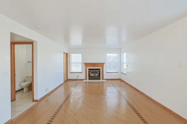 $350,000 | 2726 Hidden Glen Drive, Waukegan, IL 60085