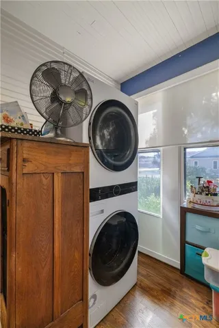 a view of a storage & utility room with a washer and dryer