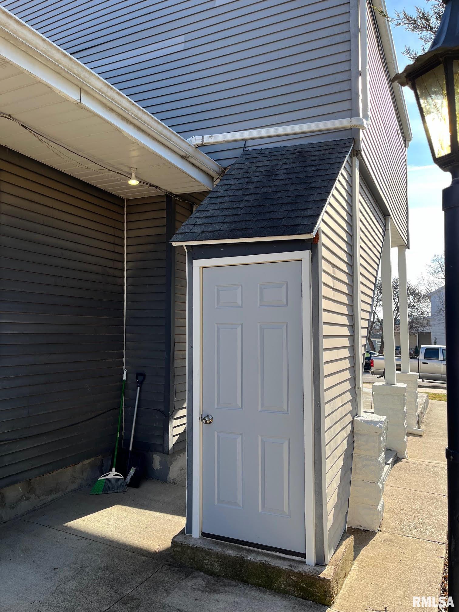 1011 Ohio Street Quincy, IL 62301 - Photo 14 of 23