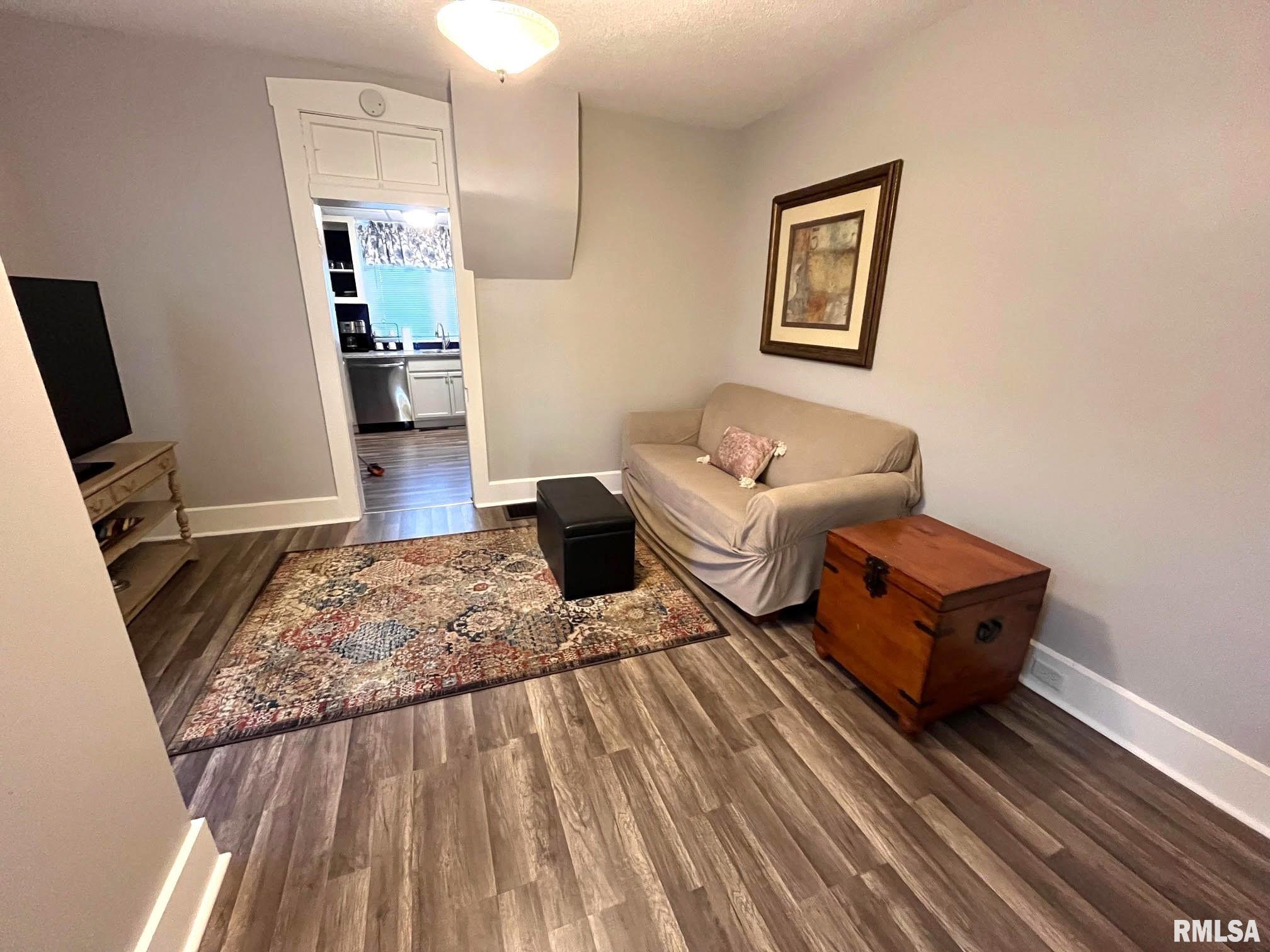 1011 Ohio Street Quincy, IL 62301 - Photo 5 of 23