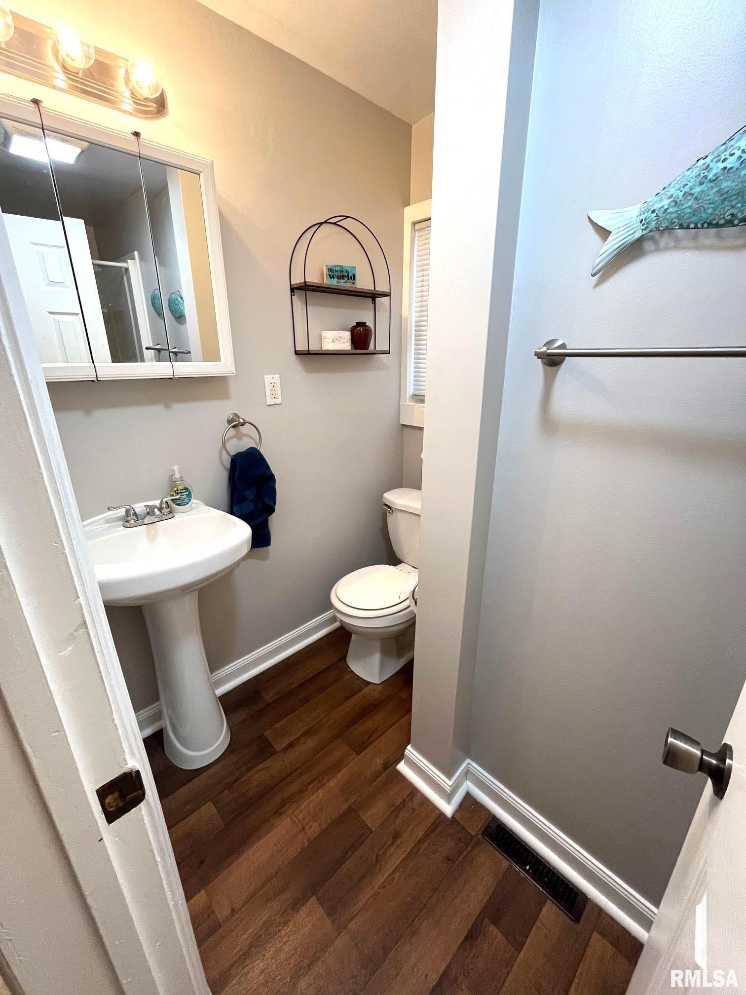 1011 Ohio Street Quincy, IL 62301 - Photo 6 of 23