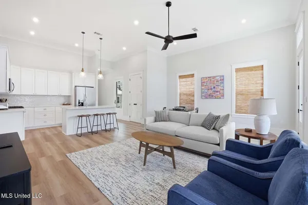 $2,900 | 254 Caillavet Street, Biloxi, MS 39530