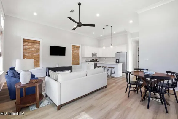 $2,900 | 254 Caillavet Street, Biloxi, MS 39530