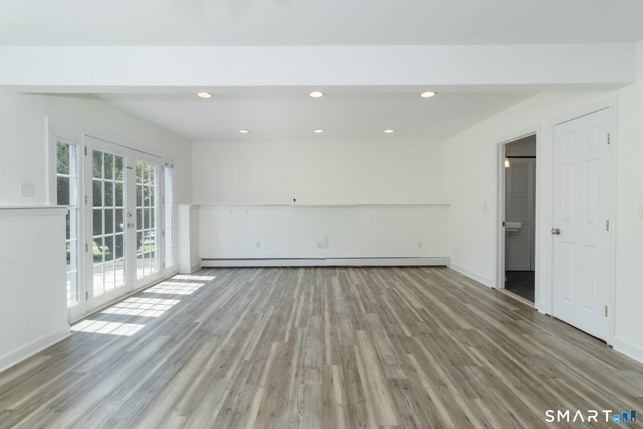 93 Long Island View Road Milford, CT 06460 - Photo 15 of 21 Gallery Image 15