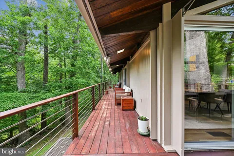 $1,995,000 | 6620 Fernwood Court, Bethesda, MD 20817