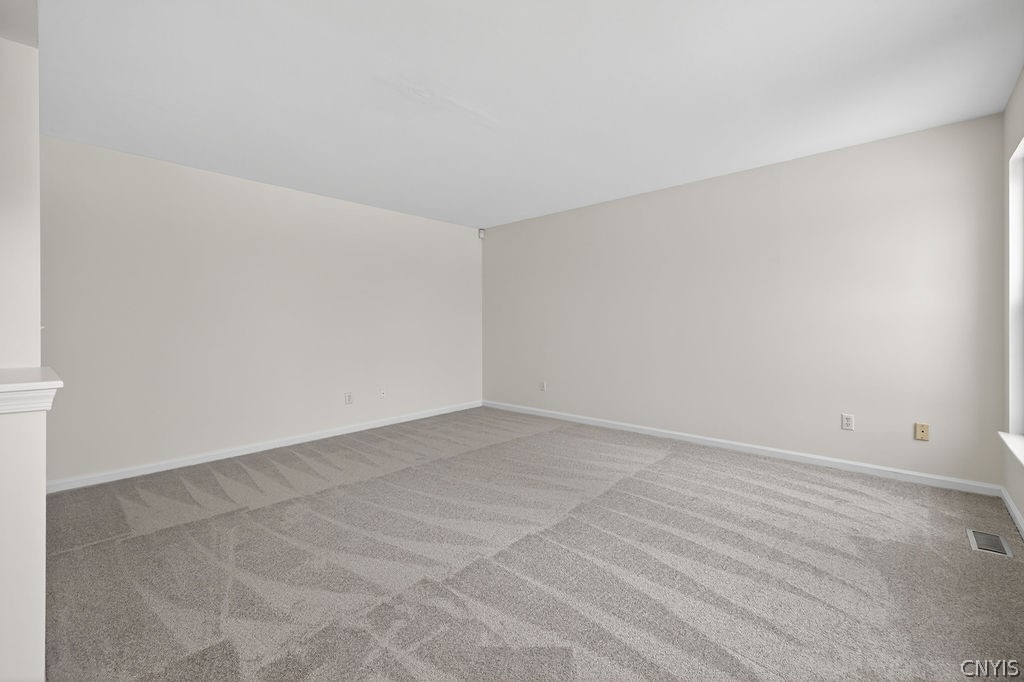 4848 Yenny Road Onondaga, NY 13215 - Photo 23 of 50 Family room