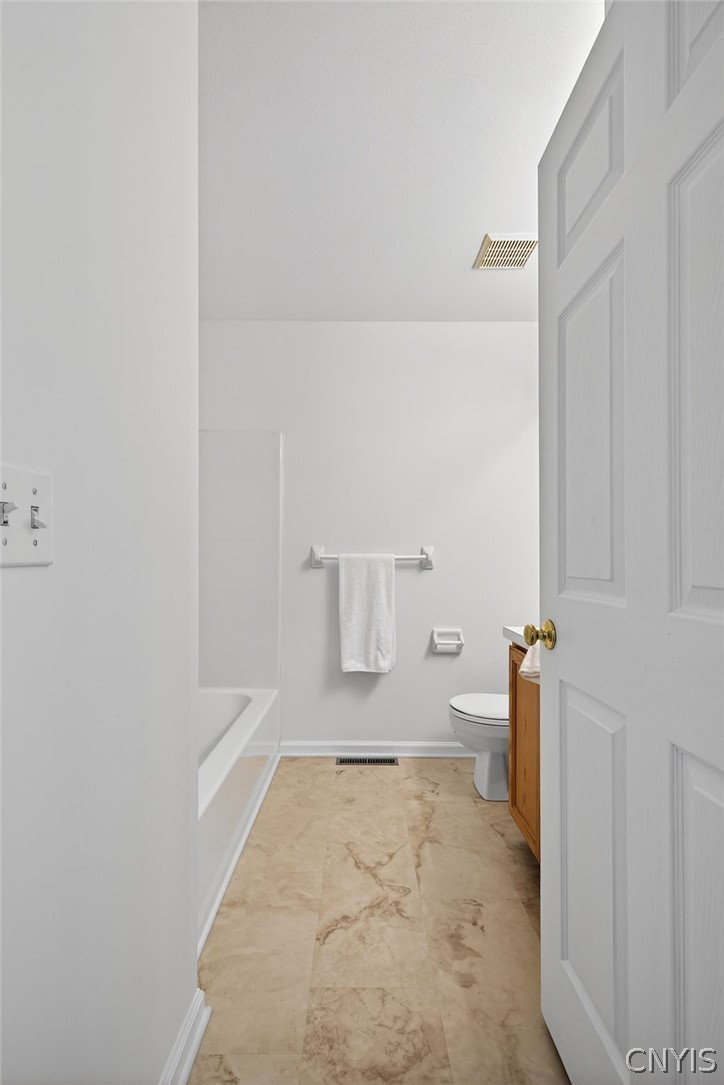 4848 Yenny Road Onondaga, NY 13215 - Photo 32 of 50 Second floor full bath with tub, new flooring