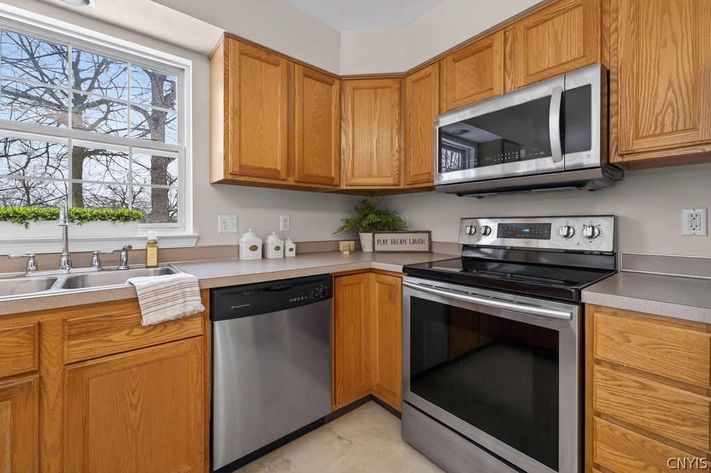 4848 Yenny Road Onondaga, NY 13215 - Photo 10 of 50 All updated stainless steel appliances with much c