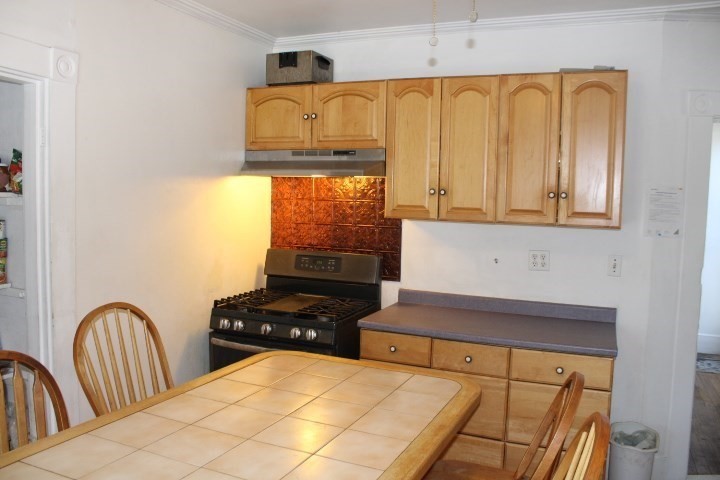 78 Grove Street Gloucester, MA 01930 - Photo 4 of 29