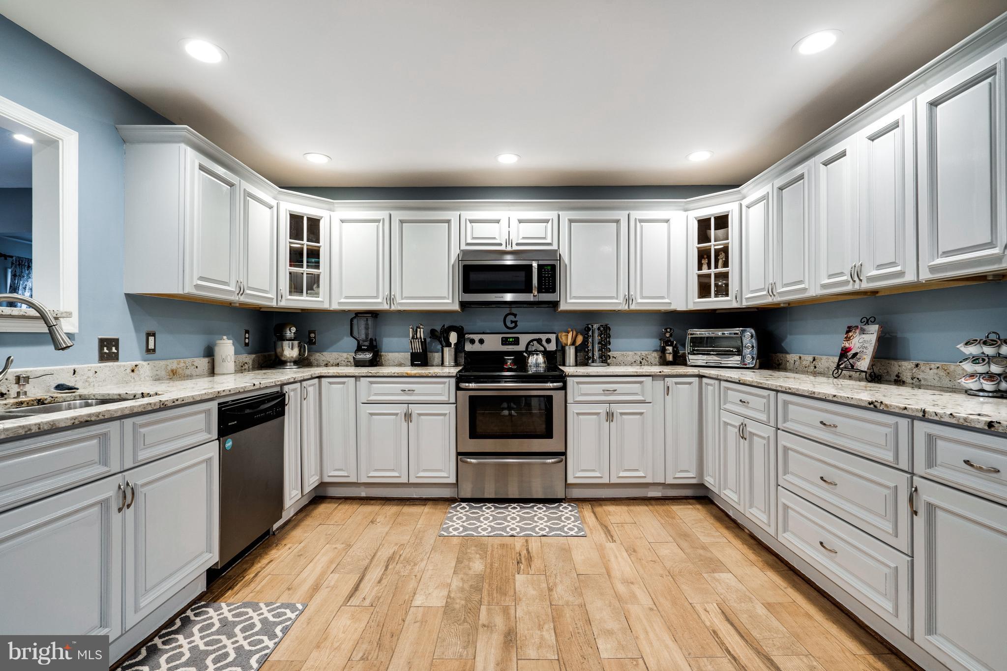 12807 Kahns Road Manassas, VA 20112 - Photo 12 of 60 Kitchen