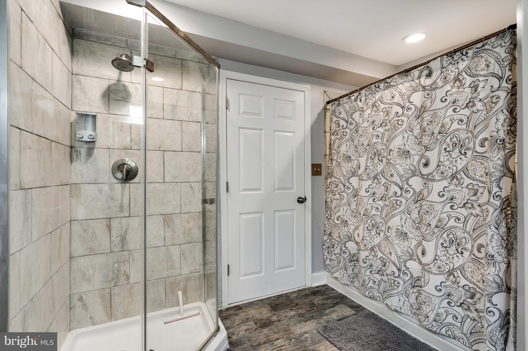 12807 Kahns Road Manassas, VA 20112 - Photo 28 of 60 Master Bath