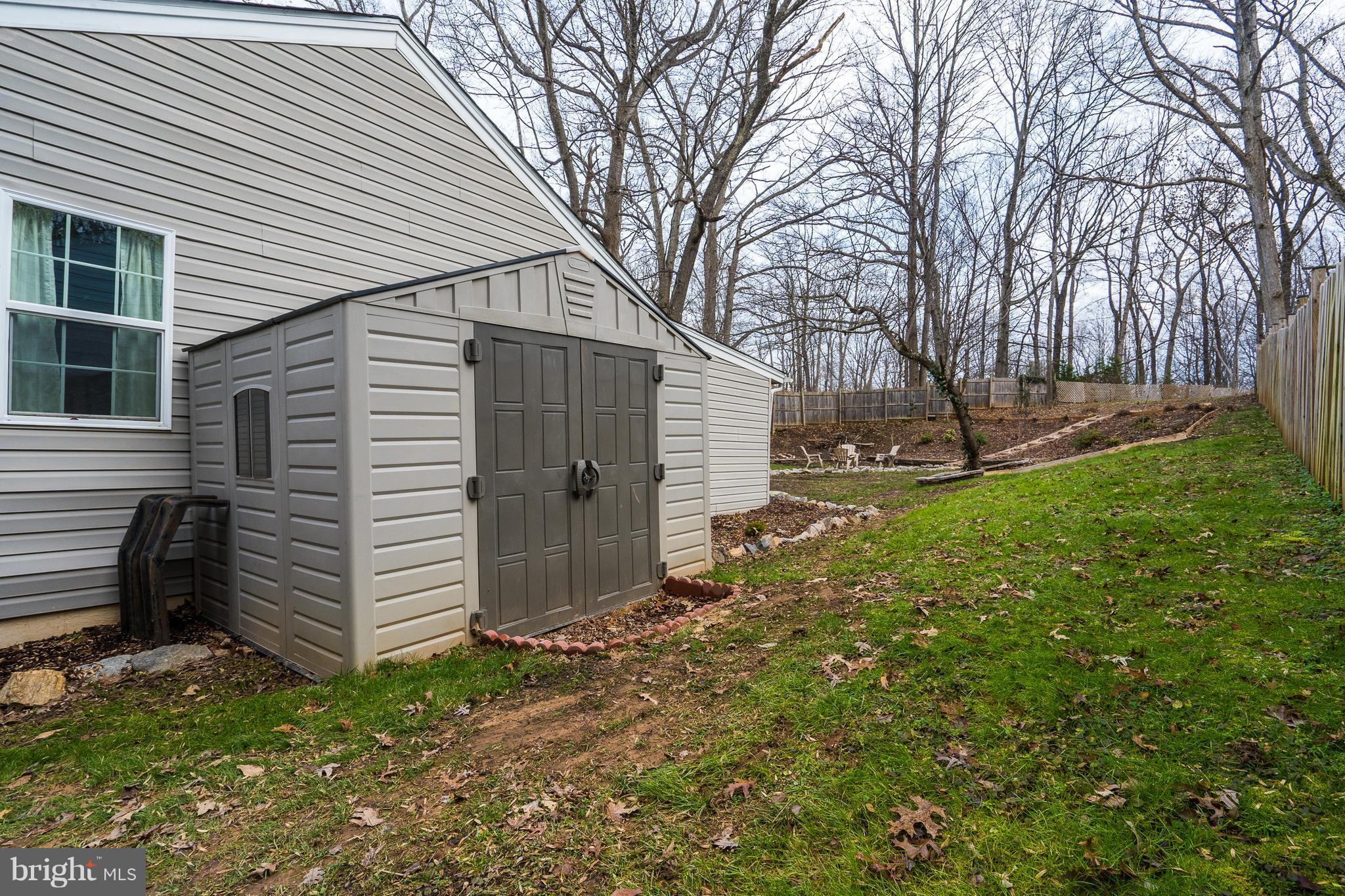 12807 Kahns Road Manassas, VA 20112 - Photo 47 of 60 Side