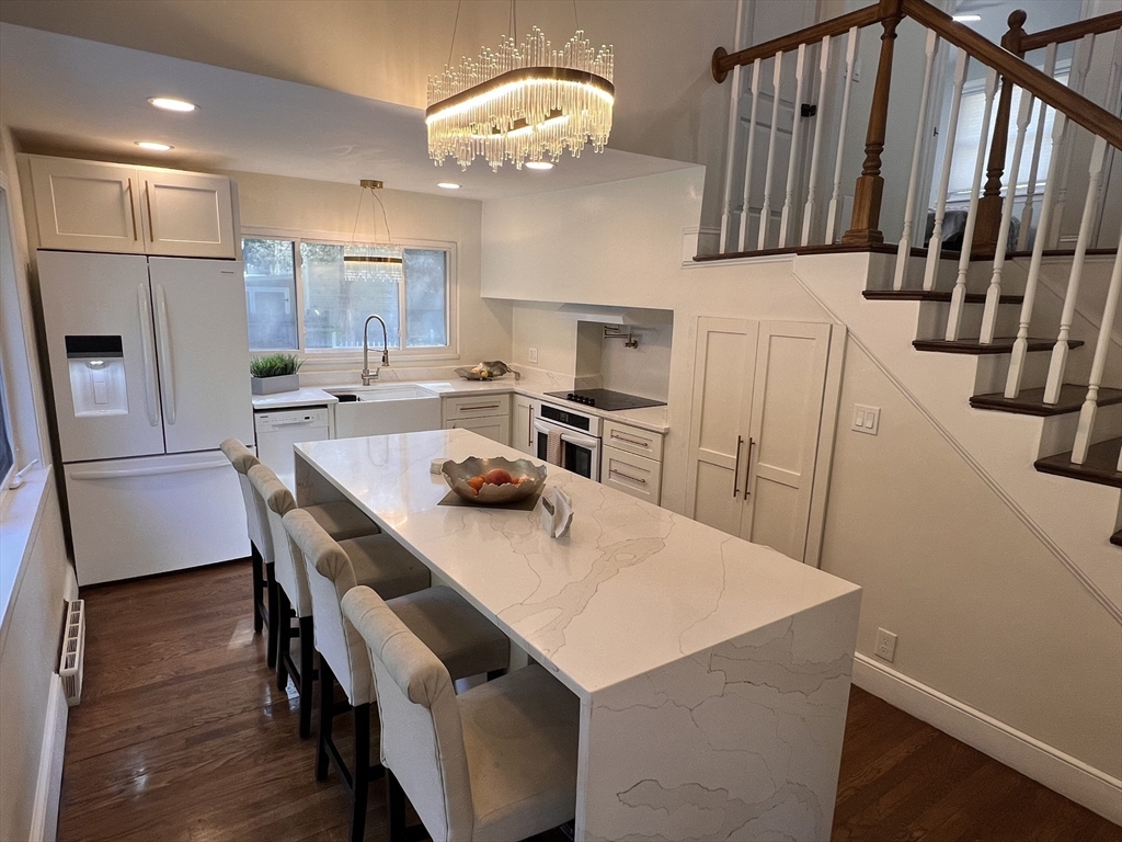 7 Coolidge Circle Easton, MA 02375 - Photo 4 of 12