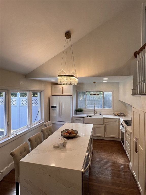 7 Coolidge Circle Easton, MA 02375 - Photo 5 of 12