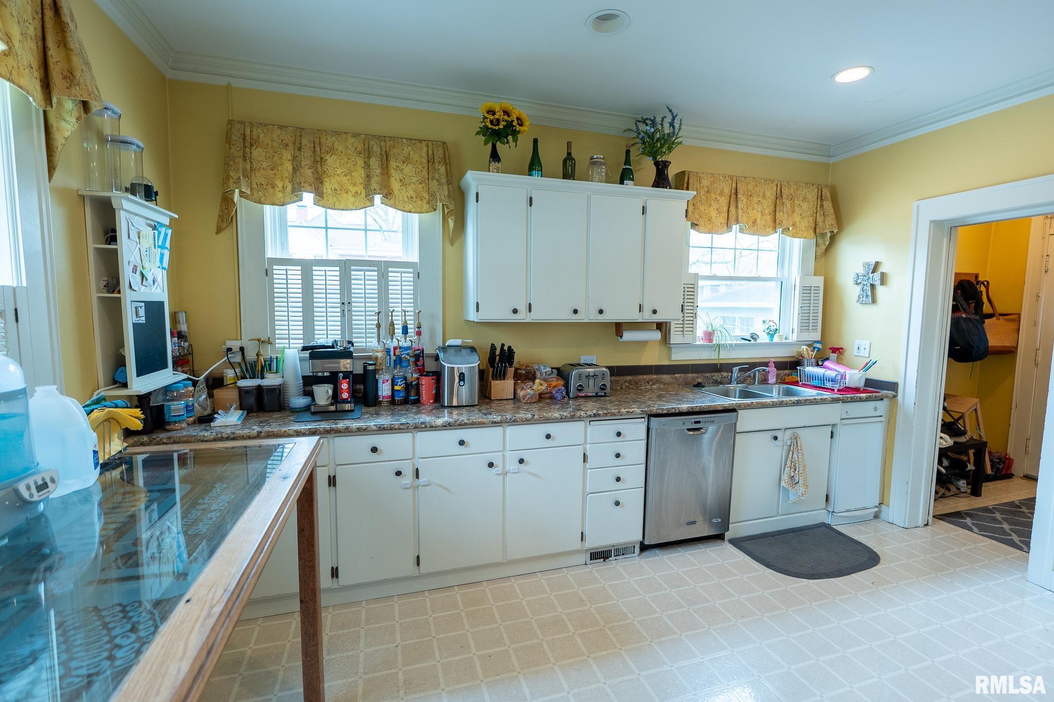 2005 Grove Avenue Quincy, IL 62301 - Photo 5 of 14