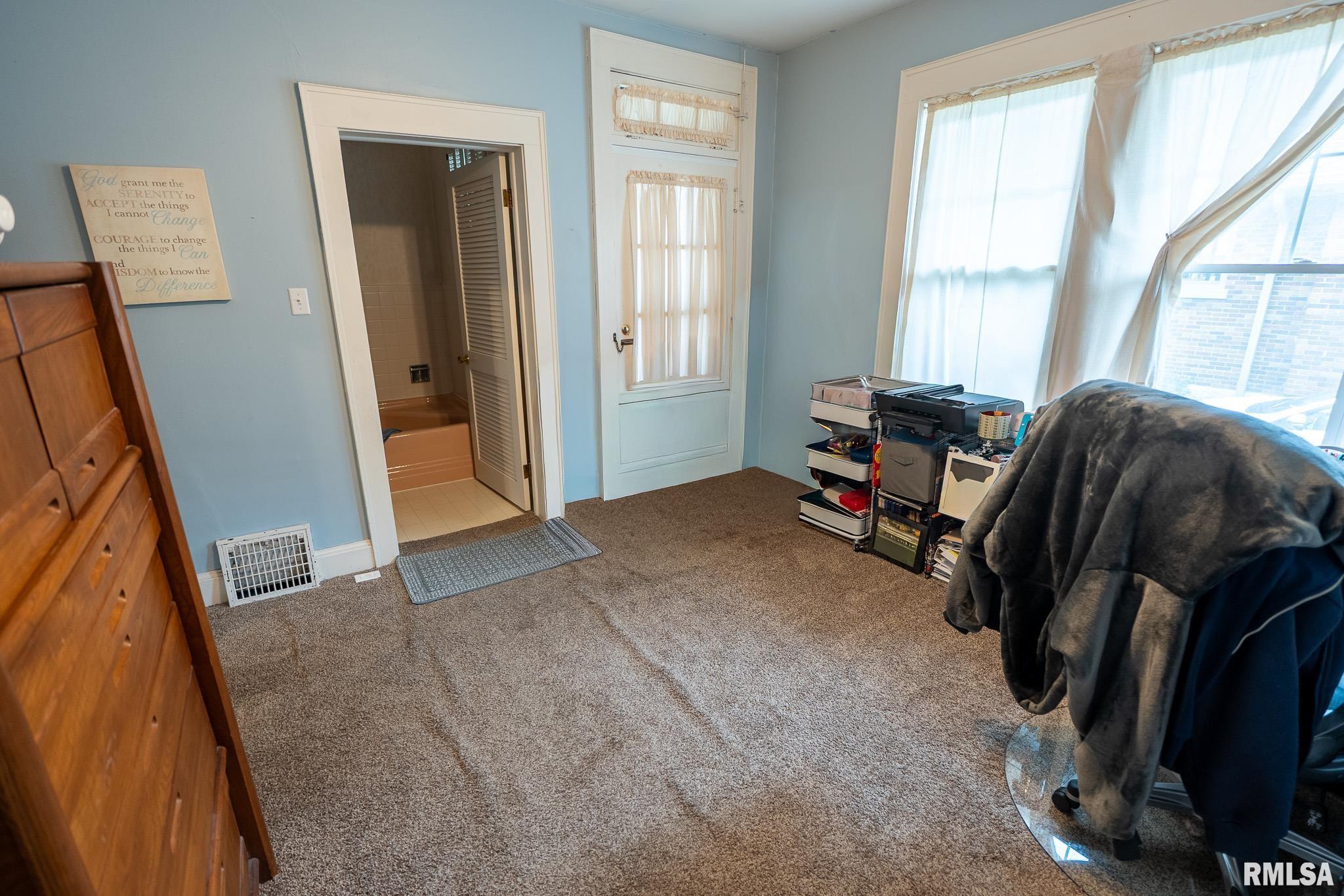 2005 Grove Avenue Quincy, IL 62301 - Photo 6 of 14
