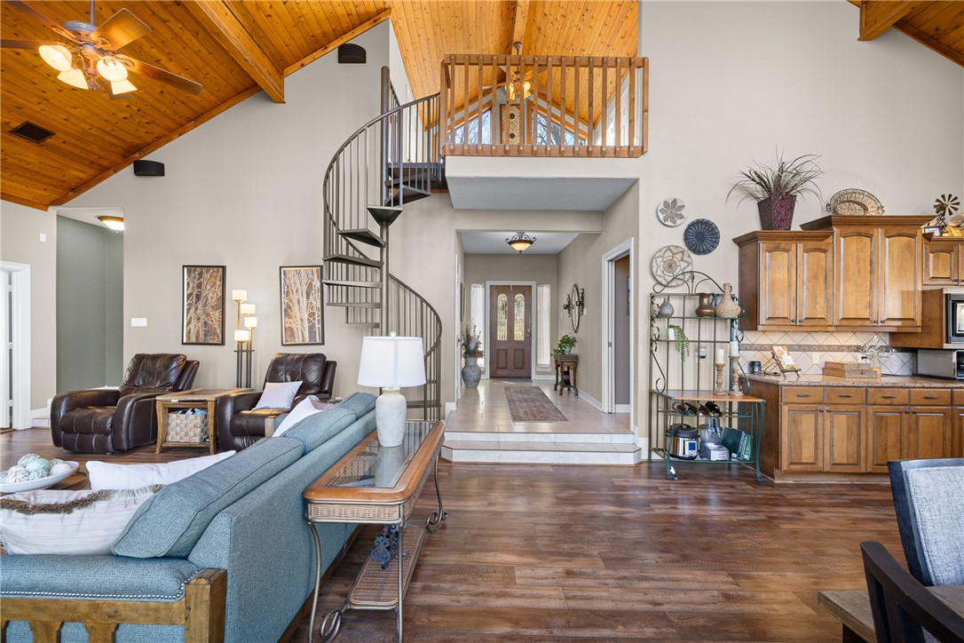 2250 Dillard Road Washington, TX 77880 - Photo 11 of 50 a living room with furniture and wooden floor