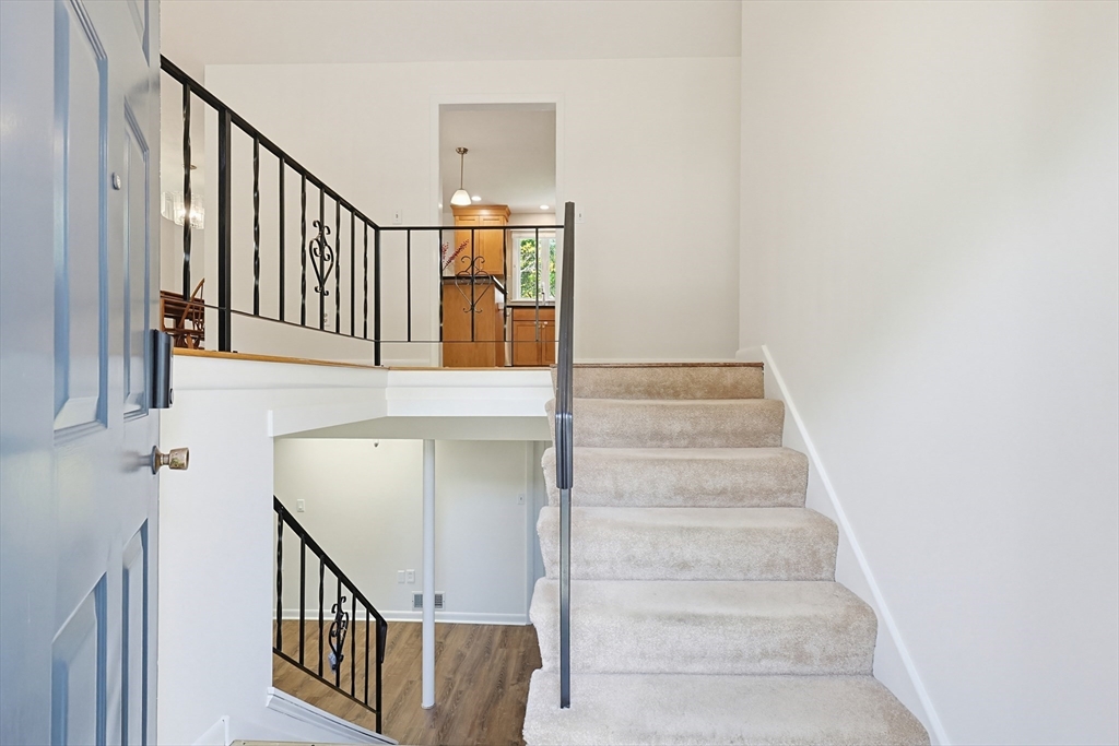1 Tamworth Road Sharon, MA 02067 - Photo 5 of 31