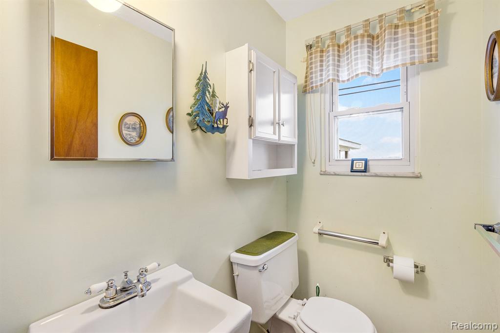 22500 McPhall Road Armada, MI 48005 - Photo 12 of 31 Gallery Image 12