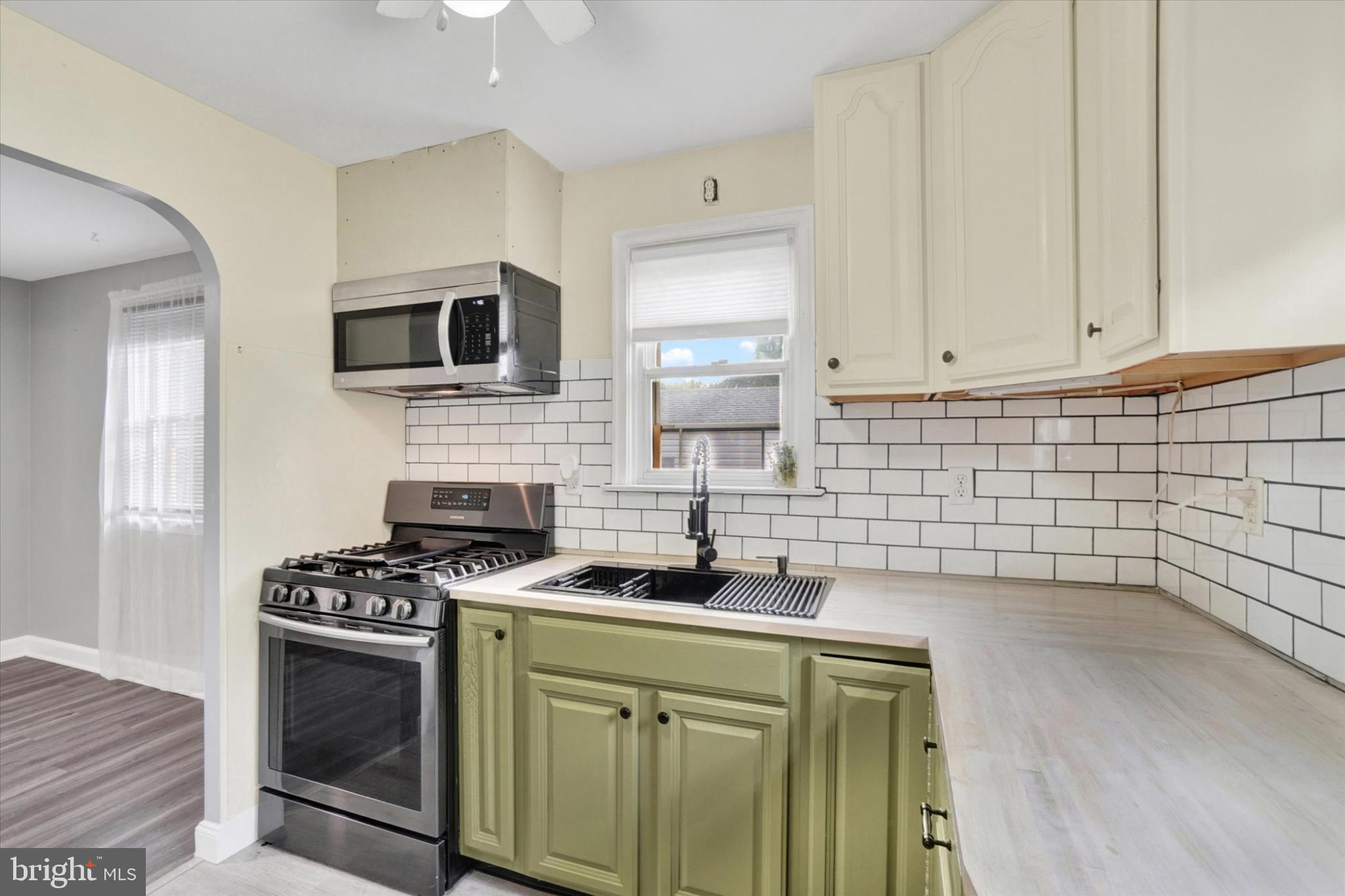 268 North Main Street Manchester, PA 17345 - Photo 11 of 30 Tile backsplash & butcher block counters