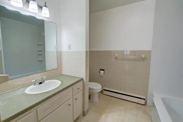 $1,950 | 17 Bluebird Court, Unit 17, Madison, WI 53711