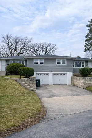 $1,890 | 17 Bluebird Court, Unit 17, Madison, WI 53711