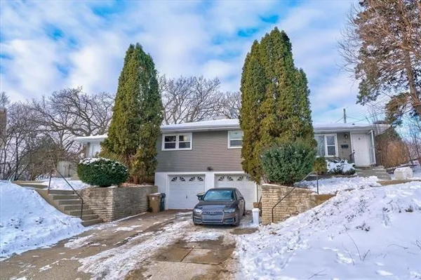 $1,950 | 17 Bluebird Court, Unit 17, Madison, WI 53711