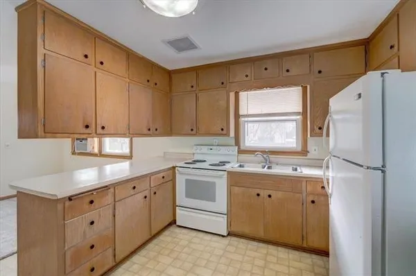 $1,890 | 17 Bluebird Court, Unit 17, Madison, WI 53711