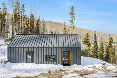 $1,250,000 | 24700 Lone Tooth Trail, Oak Creek, CO 80467