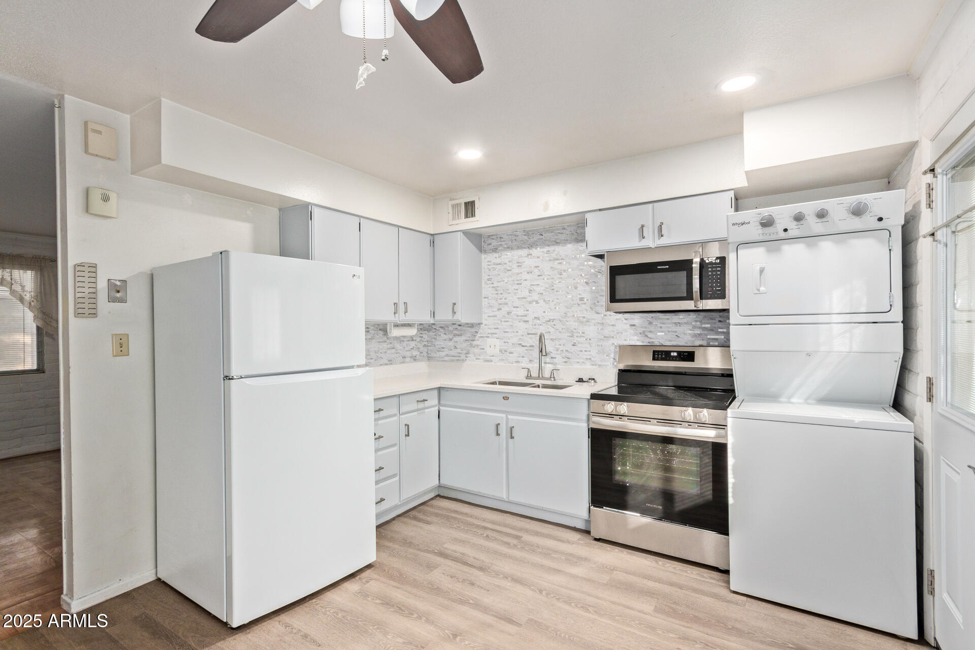 2725 South Rural Road, Unit 8 Tempe, AZ 85282 - Photo 8 of 19 08 - Rural