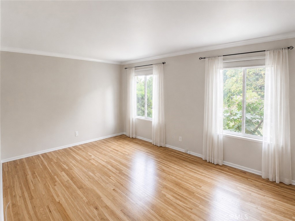 1005 Stradella Road Los Angeles, CA 90077 - Photo 6 of 15