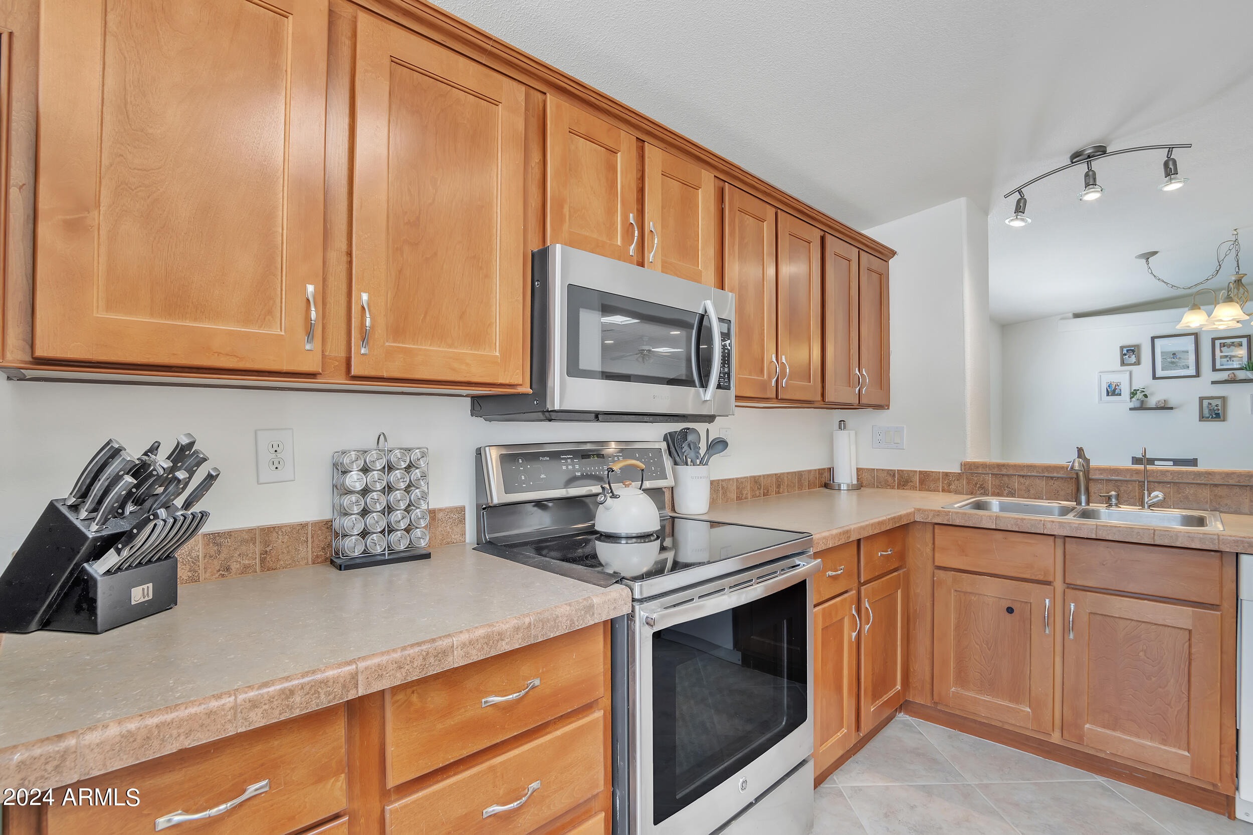 3301 South Goldfield Road, Unit 2120 Apache Junction, AZ 85119 - Photo 8 of 36 12_016_a4m_rachelle h. ruchty