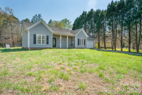 $285,000 | 418 Summer Ridge Drive, Stanley, NC 28164