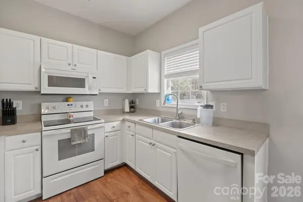 $285,000 | 418 Summer Ridge Drive, Stanley, NC 28164