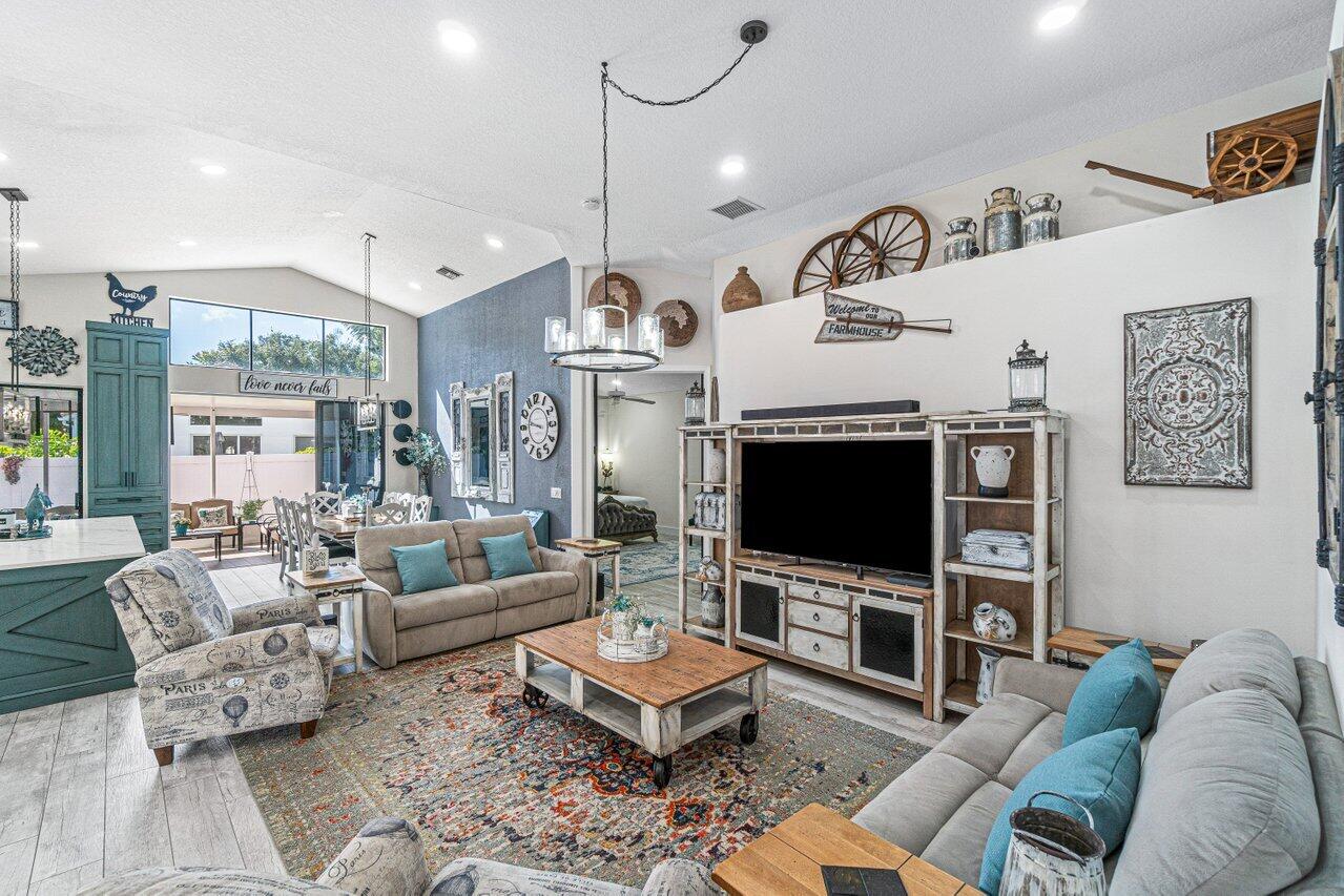 1653 West Classical Boulevard Delray Beach, FL 33445 - Photo 4 of 87 008-1653WestClassicalBoulevard-DelrayBea