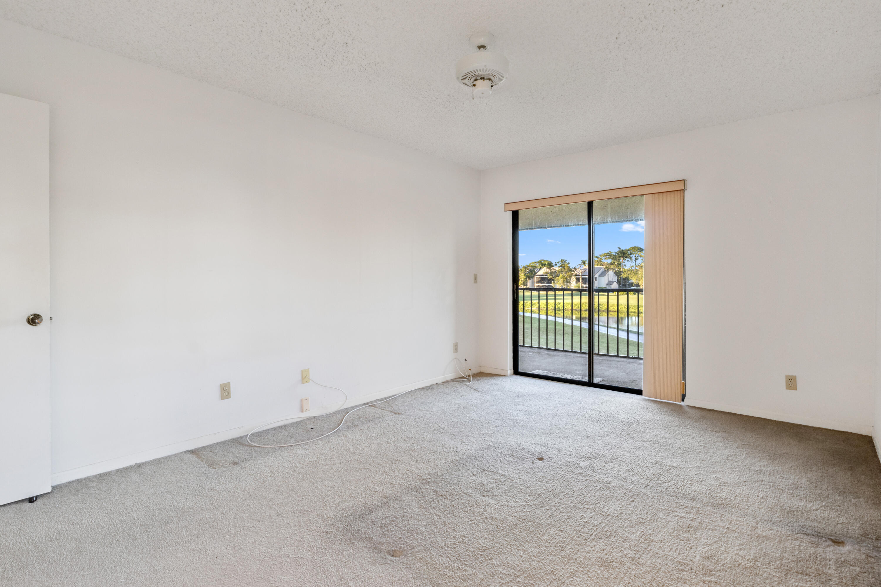 702 Pinecrest Circle, Unit F Jupiter, FL 33458 - Photo 14 of 28 15 Bedroom 04