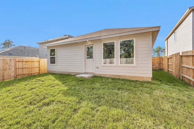 $1,750 | 3038 Mallorca Drive, Conroe, TX 77301