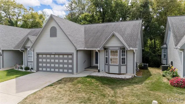 $310,000 | 5579 Westerfield Parkway, Unit 8B, St. Charles, MO 63304