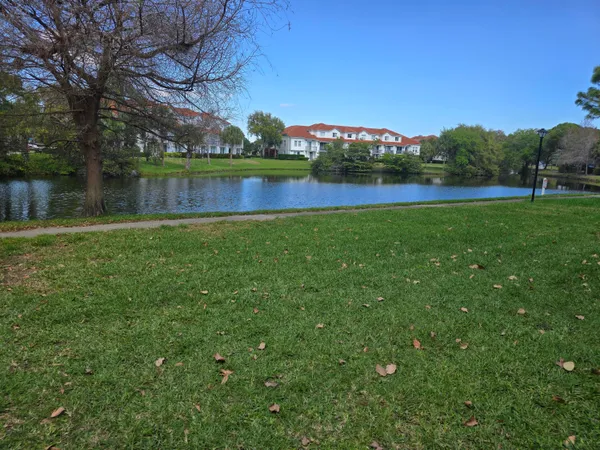 $2,500 | 1215 Crystal Way, Unit O, Delray Beach, FL 33444