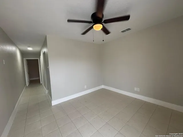 $950 | 1303 Philadelphia Street, Unit 1, Laredo, TX 78041