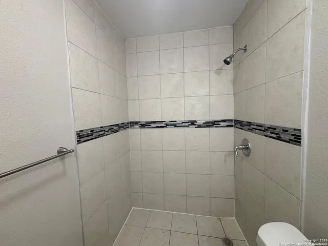 $950 | 1303 Philadelphia Street, Unit 1, Laredo, TX 78041