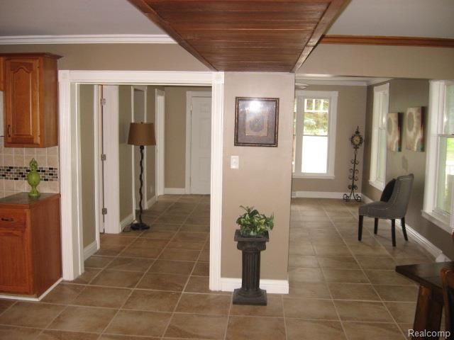 8552 Silver Lake Road Linden, MI 48451 - Photo 20 of 45 090.jpg