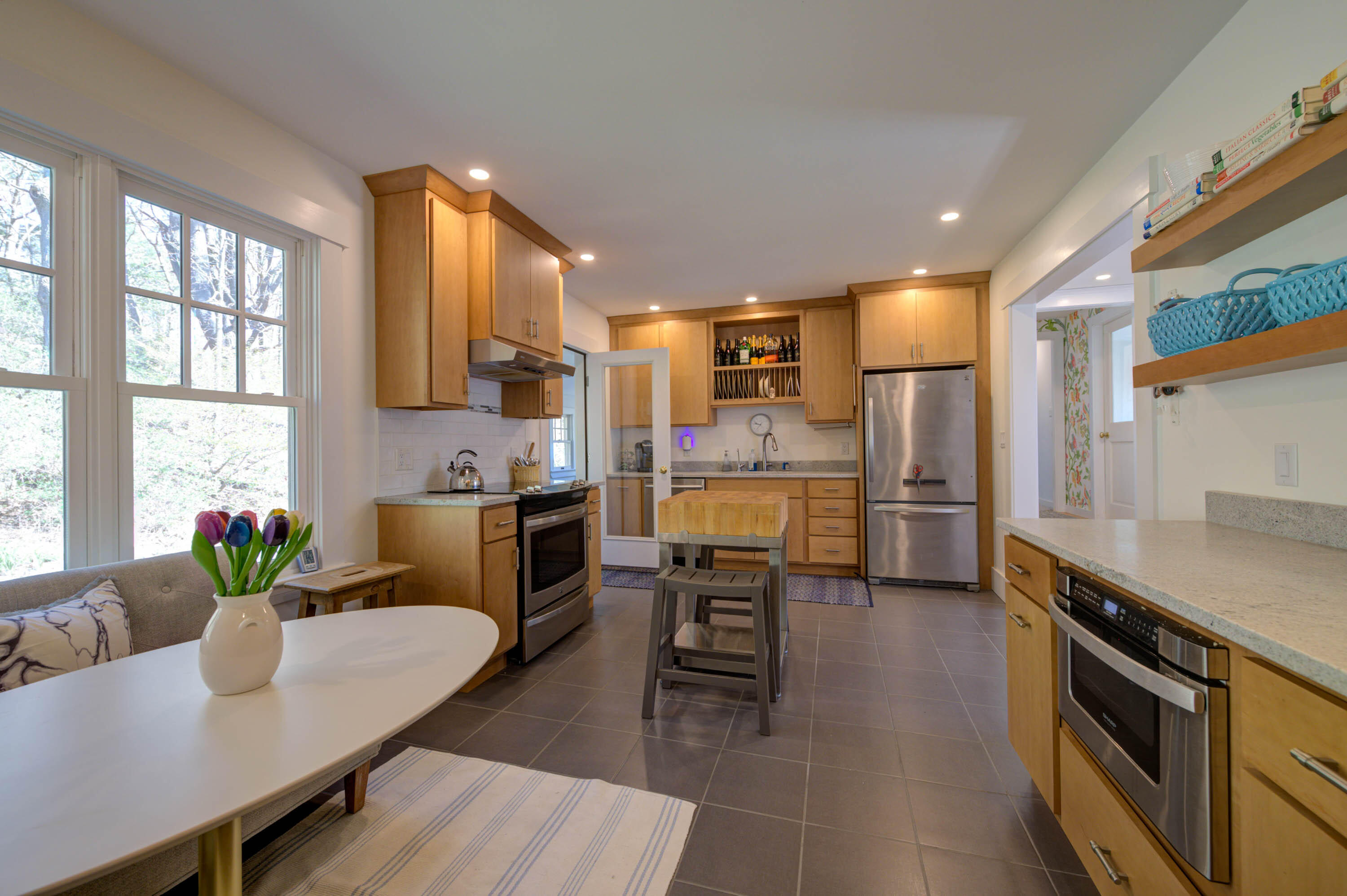 802 Shore Road Cape Neddick, ME 03902 - Photo 10 of 29 pic-11