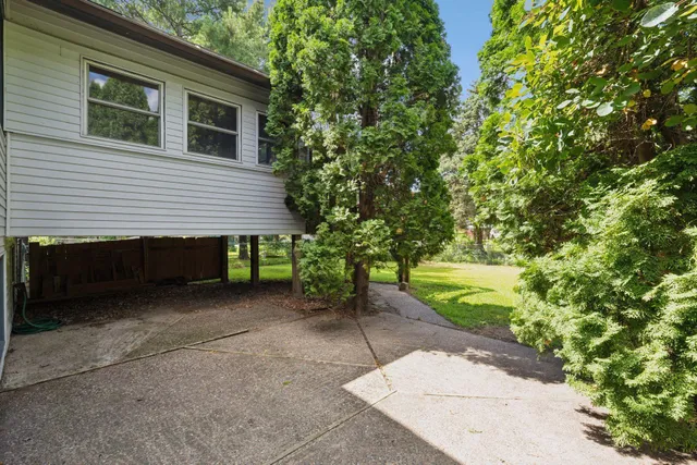 $325,000 | 8357 Jersey Avenue North, Brooklyn Park, MN 55445