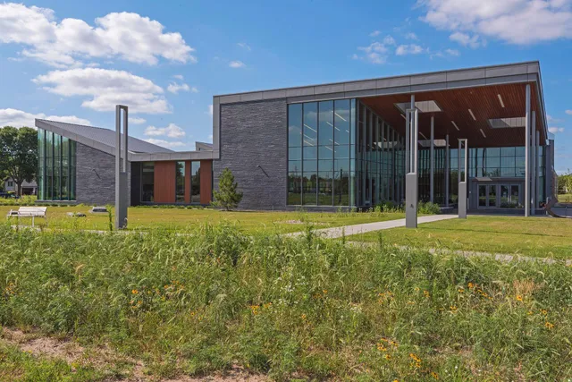 $325,000 | 8357 Jersey Avenue North, Brooklyn Park, MN 55445