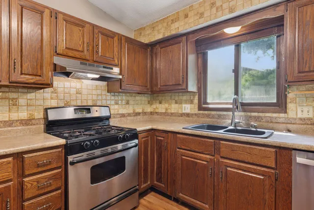 $325,000 | 8357 Jersey Avenue North, Brooklyn Park, MN 55445