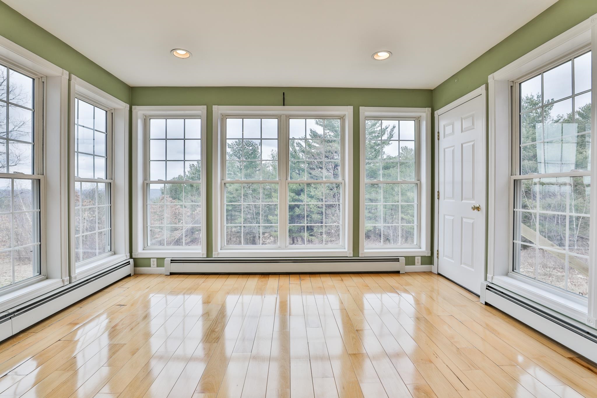 1042 Montalona Road Dunbarton, NH 03046 - Photo 21 of 38