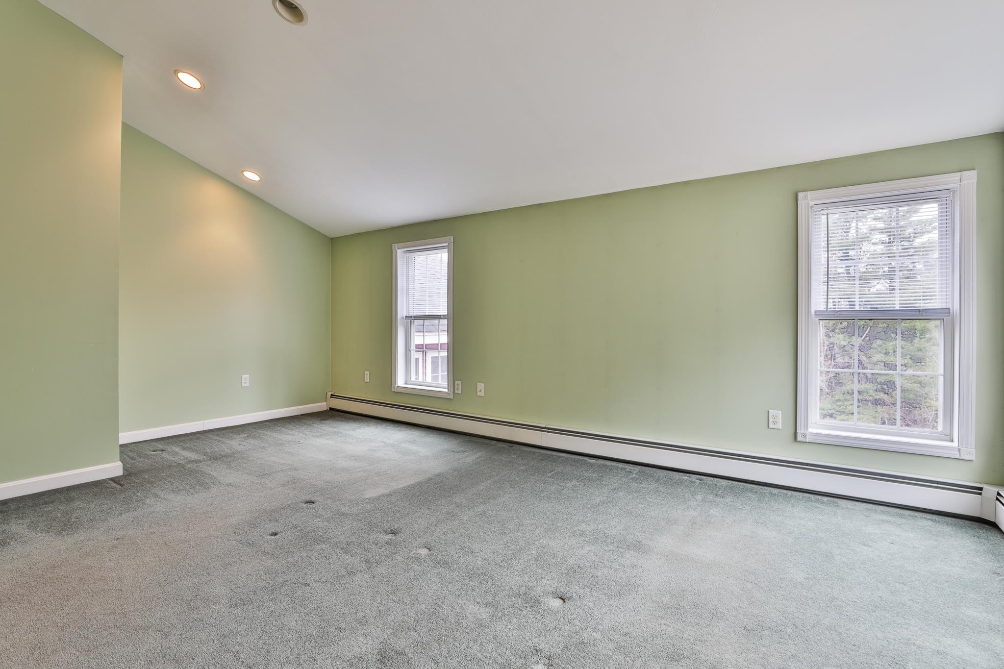 1042 Montalona Road Dunbarton, NH 03046 - Photo 24 of 38