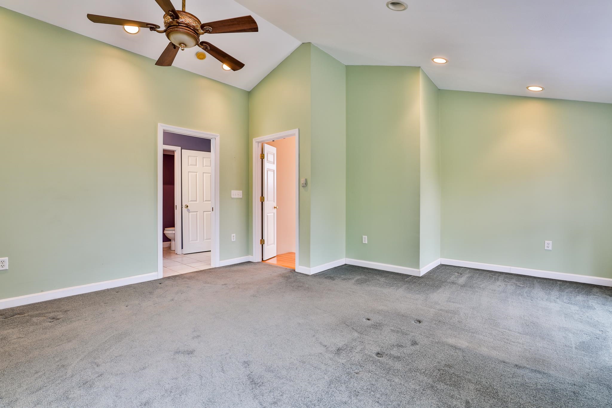 1042 Montalona Road Dunbarton, NH 03046 - Photo 25 of 38